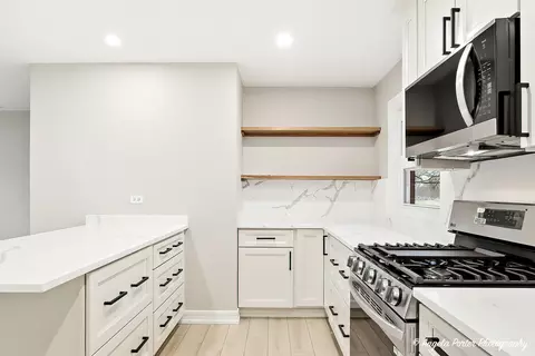 Kitchen - 3915 Dolores Dr, Johnsburg, IL 60051 photo 4 of 5