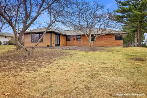 Exterior - 3915 Dolores Dr, Johnsburg, IL 60051 photo 4 of 7
