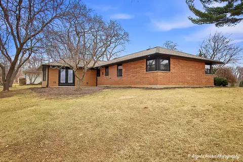 Exterior - 3915 Dolores Dr, Johnsburg, IL 60051 photo 3 of 7