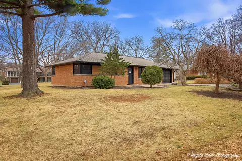 Exterior - 3915 Dolores Dr, Johnsburg, IL 60051 photo 6 of 7