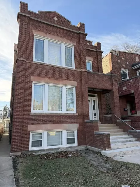 2102 Harvey Ave, Berwyn, IL 60402