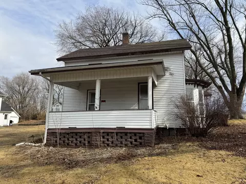 302 E 2nd St, Prophetstown, IL 61277 photo 3