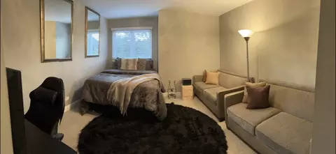 Bedroom - 1810 Golf View Dr, Bartlett, IL 60103 photo 3 of 3