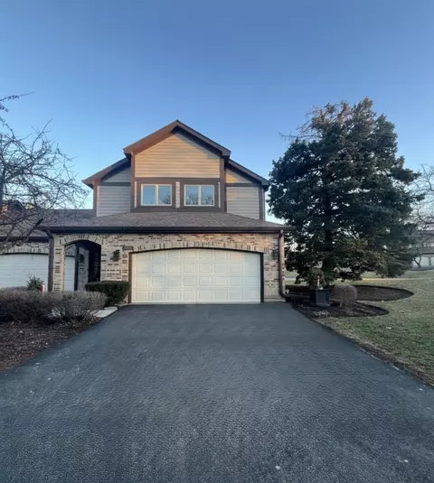 1810 Golf View Dr, Bartlett, IL 60103
