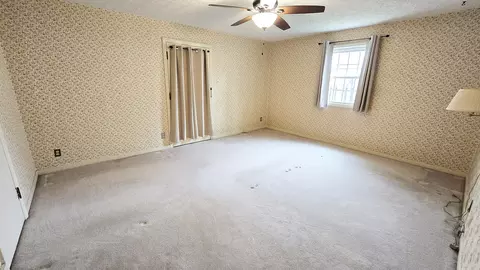Bedroom - 630 Short St, Centralia, IL 62801 photo 9 of 10