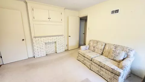 Bedroom - 630 Short St, Centralia, IL 62801 photo 5 of 10