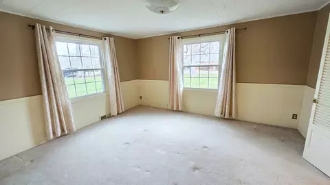 Bedroom - 630 Short St, Centralia, IL 62801 photo 1 of 10