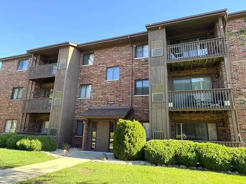 15805 Peggy Ln #9, Oak Forest, IL 60452