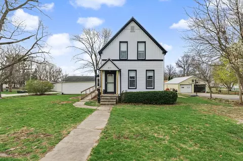 611 E 13th St, Gibson City, IL 60936