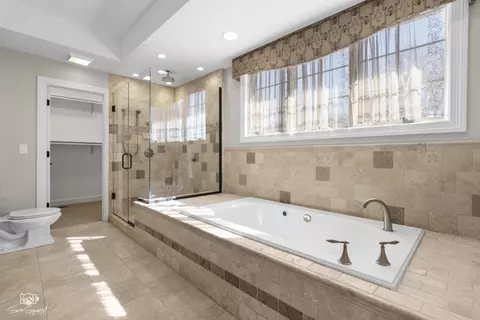 Bath - 8043 Tamarack Ln, Morris, IL 60450 photo 2 of 3