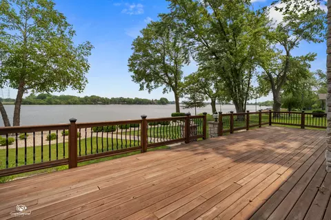 Exterior - 8043 Tamarack Ln, Morris, IL 60450 photo 2 of 8