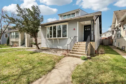 839 N Harvey Ave, Oak Park, IL 60302