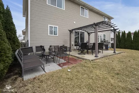 Exterior - 25164 S Plainview Dr, Channahon, IL 60410 photo 3 of 5