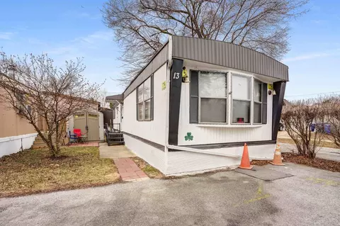2993 Curtis St #13, Des Plaines, IL 60018