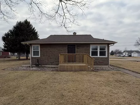 507 Oak Ave, Sterling, IL 61081
