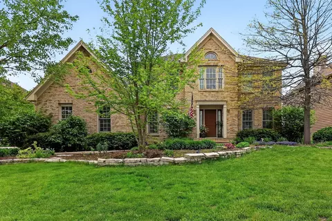 26 W248 Tuckaway Ct, Winfield, IL 60190