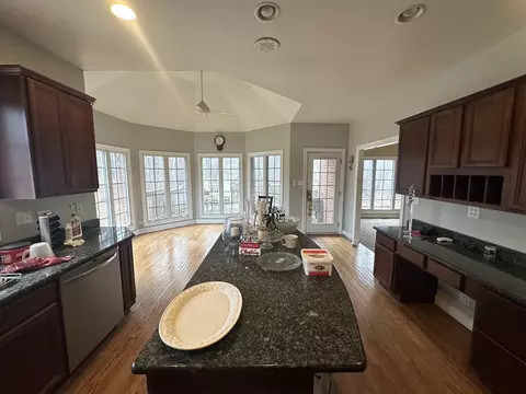 Kitchen - 327 Royal Oak Dr, Steger, IL 60475 photo 3 of 4