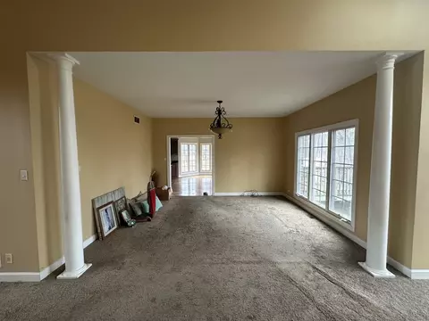 Living - 327 Royal Oak Dr, Steger, IL 60475 photo 4 of 5