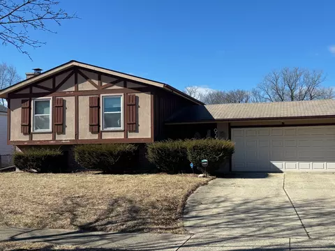 922 Coventry Ln, Crystal Lake, IL 60014