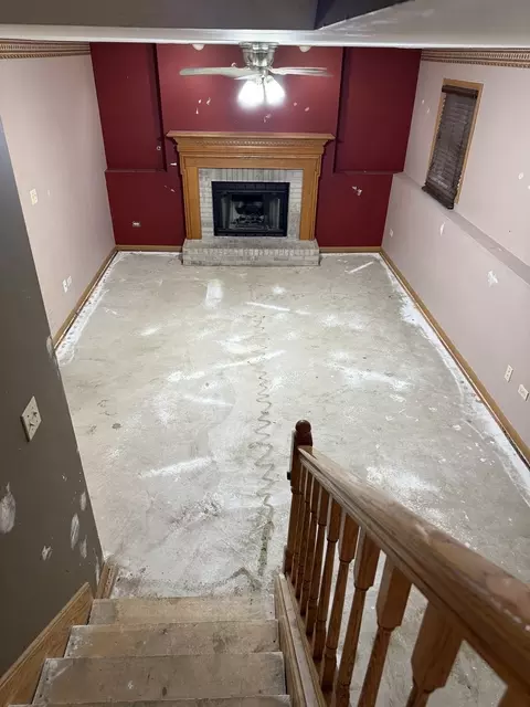 Living - 7013 Manchester Dr, Plainfield, IL 60586 photo 3 of 3
