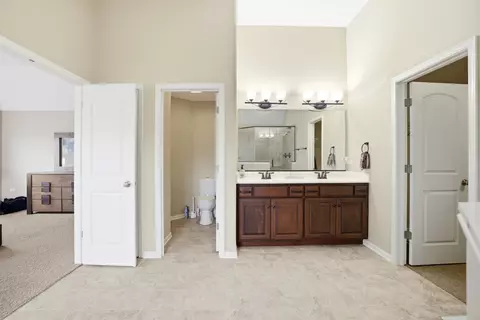 Entry Way - 635 Slate Run, Elgin, IL 60124 photo 3 of 3