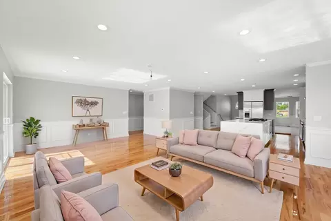 Living - 15243 7th Ave, Phoenix, IL 60426 photo 2 of 10