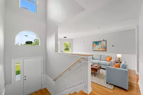 Entry Way - 15243 7th Ave, Phoenix, IL 60426 photo 1 of 4