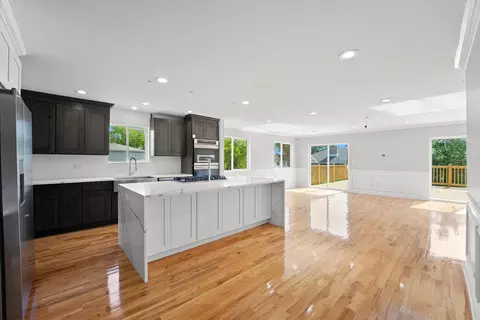 Kitchen - 15243 7th Ave, Phoenix, IL 60426 photo 3 of 5