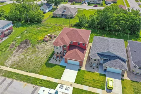 View/Area - 15243 7th Ave, Phoenix, IL 60426 photo 1 of 5