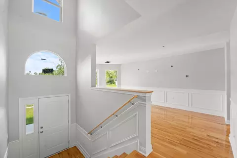 Entry Way - 15243 7th Ave, Phoenix, IL 60426 photo 2 of 4