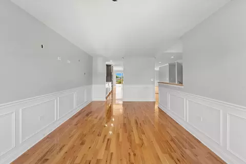 Living - 15243 7th Ave, Phoenix, IL 60426 photo 6 of 10