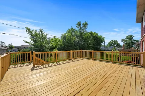 Exterior - 15243 7th Ave, Phoenix, IL 60426 photo 3 of 7