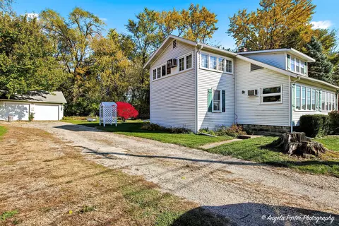 Exterior - 814 N River Rd, Mchenry, IL 60051 photo 7 of 7
