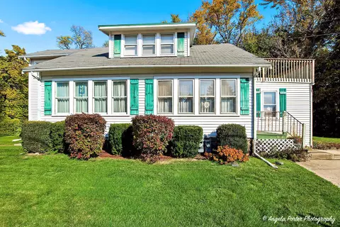 814 N River Rd, Mchenry, IL 60051