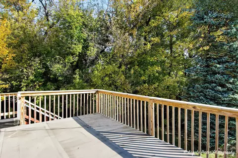 Exterior - 814 N River Rd, Mchenry, IL 60051 photo 4 of 7