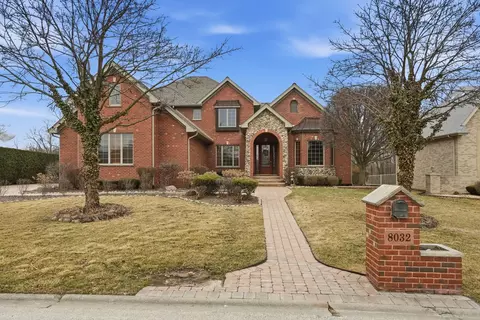 8032 Kirkcaldy Ct, Palos Heights, IL 60463