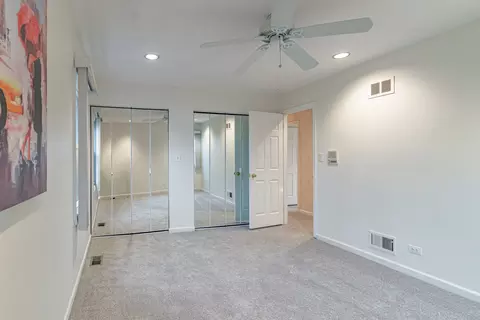 Bedroom - 1265 Devonshire Rd, Buffalo Grove, IL 60089 photo 6 of 6