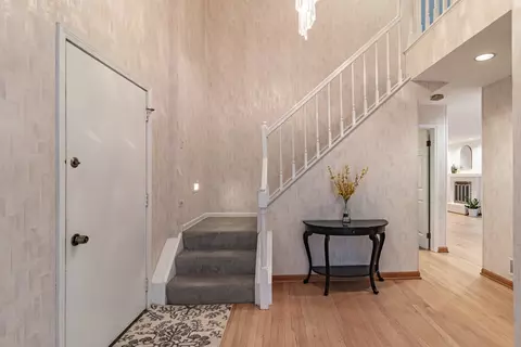 Entry Way - 1265 Devonshire Rd, Buffalo Grove, IL 60089 photo 1 of 3