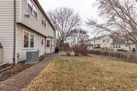 Exterior - 1265 Devonshire Rd, Buffalo Grove, IL 60089 photo 6 of 10