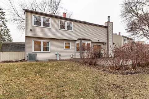 Exterior - 1265 Devonshire Rd, Buffalo Grove, IL 60089 photo 10 of 10