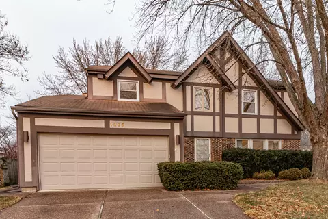 Exterior - 1265 Devonshire Rd, Buffalo Grove, IL 60089 photo 2 of 10