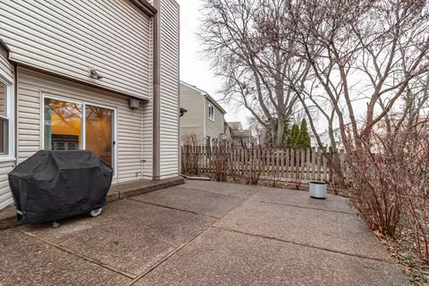 Exterior - 1265 Devonshire Rd, Buffalo Grove, IL 60089 photo 4 of 10