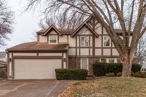 1265 Devonshire Rd, Buffalo Grove, IL 60089