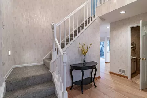 Entry Way - 1265 Devonshire Rd, Buffalo Grove, IL 60089 photo 2 of 3