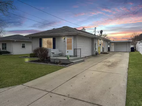 1107 Sanger St, Ottawa, IL 61350