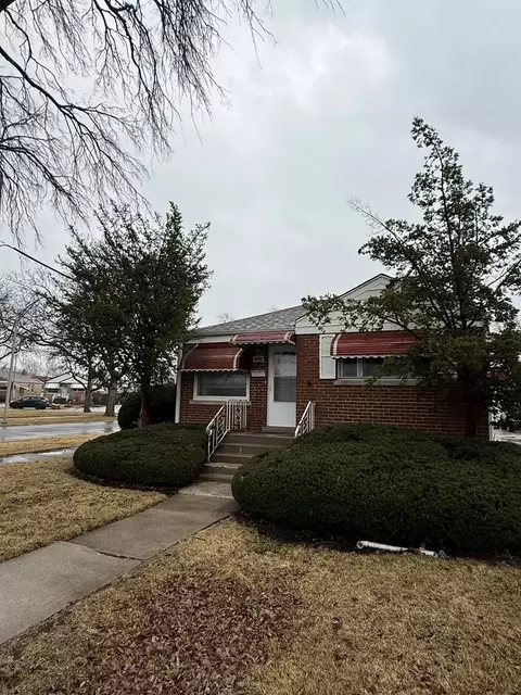 317 Frederick Ave, Bellwood, IL 60104
