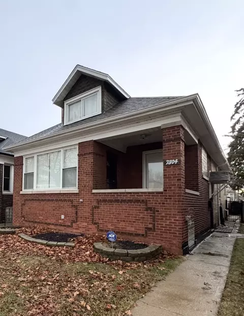 7804 S Paxton Ave, Chicago, IL 60649