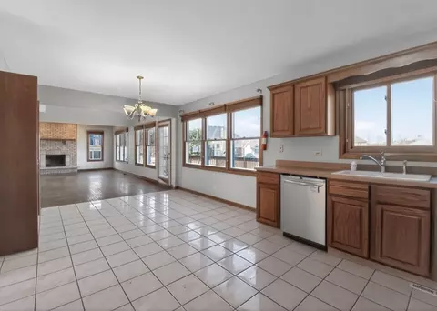 3902 Edgewater Dr, Hazel Crest, IL 60429 photo 15