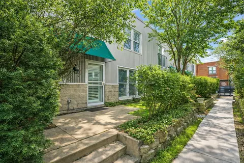 1300 W Altgeld St #103, Chicago, IL 60614