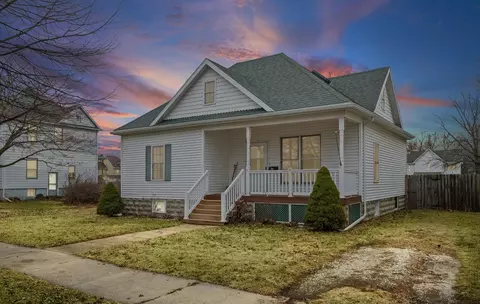 319 E Orleans St, Paxton, IL 60957
